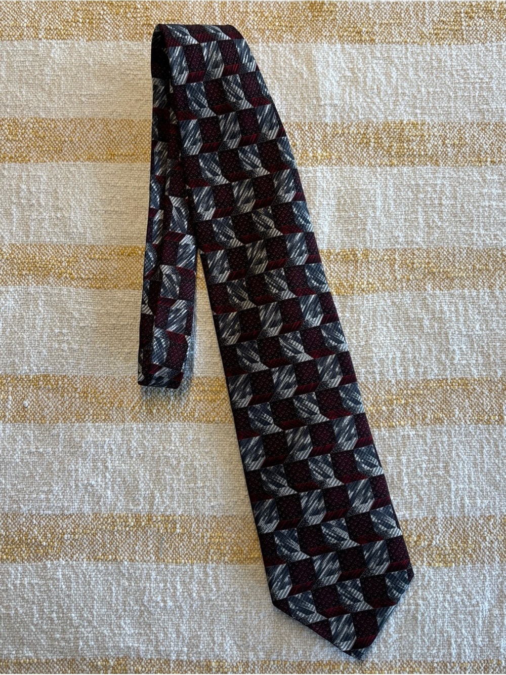 VITO RUFOLO COUTURE Silk Necktie ITALY Designer 58”L X 4”W Red Grey Black